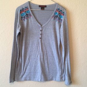 Rock&Roll Cowgirl beaded shoulder Henley t shirt